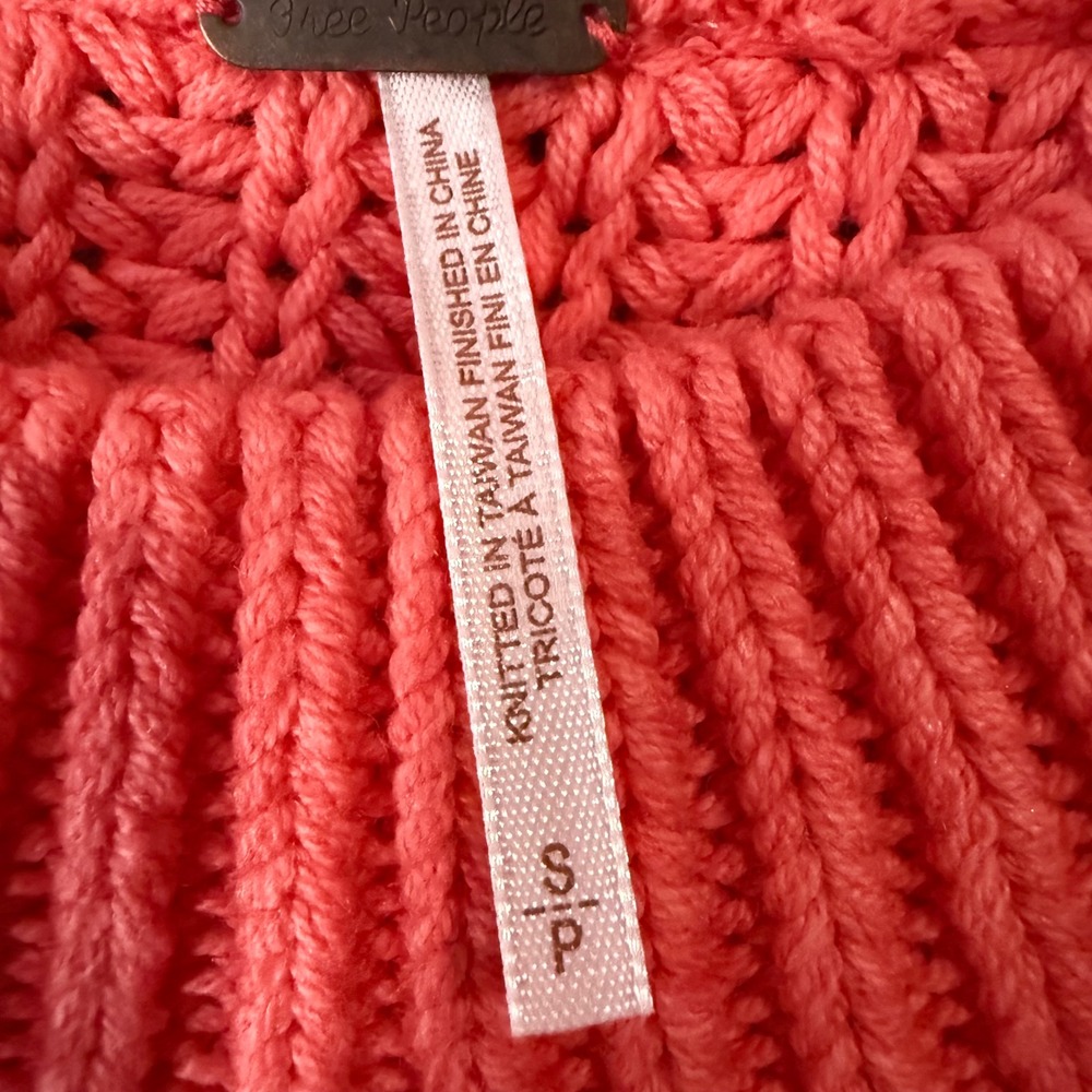 FREE PEOPLE Textured Knit Sweater – Coral Pink – Size Small-Cropped‎ - Picture 4 of 6